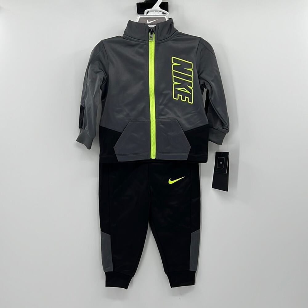Nike 2 piece Jogger Set - Black/Gray/Volt - 12 Months - New with tags